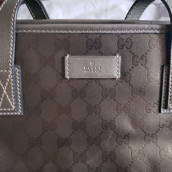 Authentic Gucci Imprime Tote - Picture 2 of 8